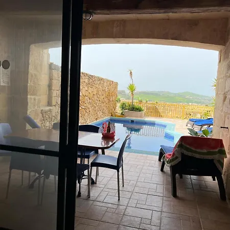 Islandlife With View Ta'pitra Feriehus *